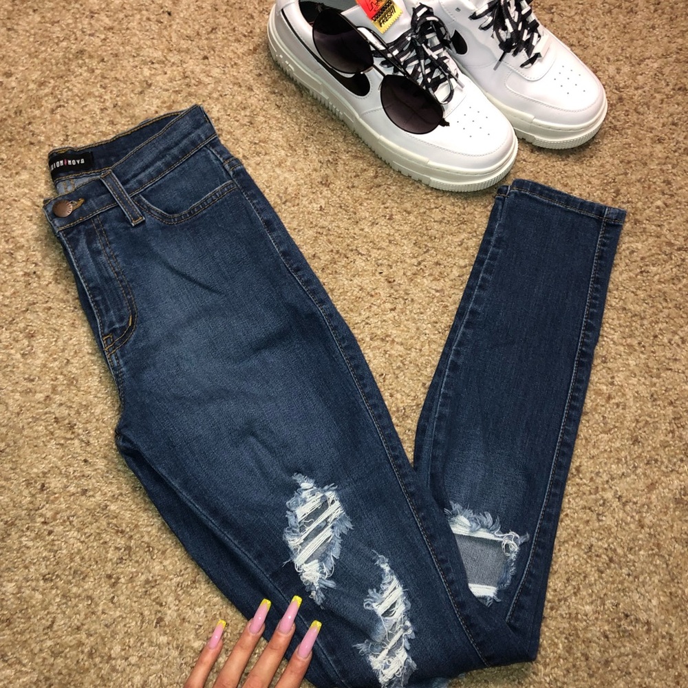 (SOLD‼️) fashion nova beach bum jeans